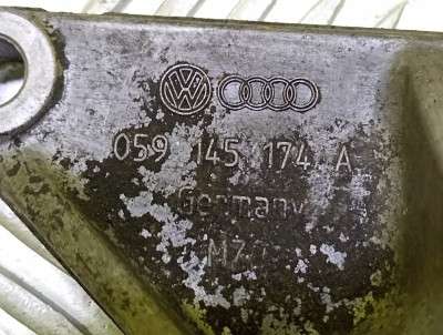 Кронштейн ролика-натягувача ременя Audi Q7 (2006-2009)