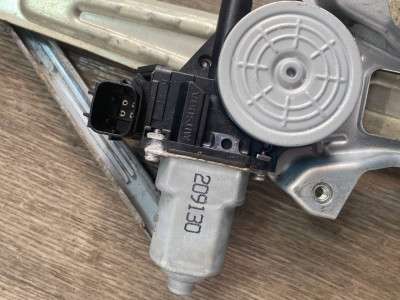 Стеклоподъемник электрический двери задней правой Nissan LEAF I 2010-2017