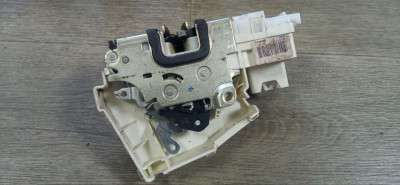 Замок дверей задньої лівої Mercedes ML W164 (2005-2011)