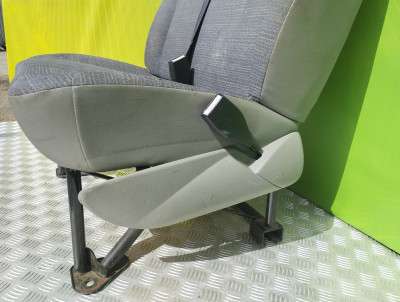 Сидение двойное Renault Trafic II, Opel Vivaro II, Nissan Primastar II (2006-2014) рестайл
