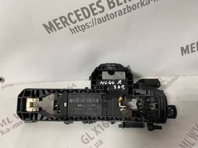 Кронштейн (тримач) ручки дверей Mercedes ML W166 (з 2011)