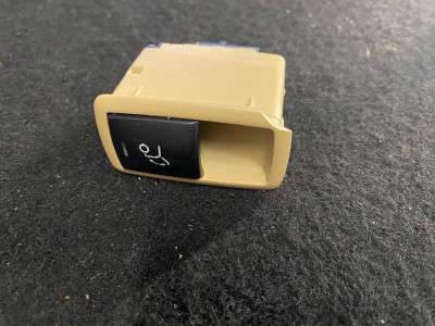 Кнопка открывания багажника Mercedes GL X164