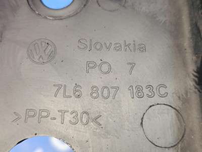 Кронштейн (кріплення) переднього бампера лівий Volkswagen Touareg (2003-2006) дорестайл - 2