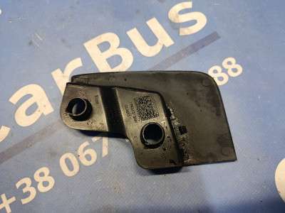 Бризговик передній Renault Trafic II, Opel Vivaro II, Nissan Primastar II (2006-2014) рестайл