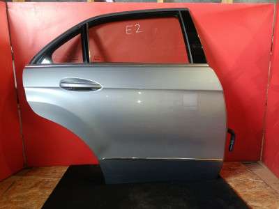 Двері задні праві E-class W212