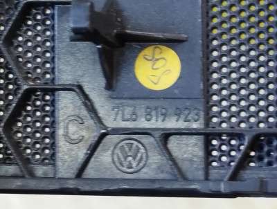Сітка динаміків декоративна Volkswagen Touareg (2003-2006) дорестайл