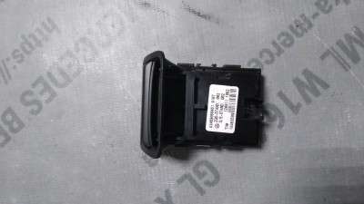 Кнопка ручника (стоянкового гальма) Mercedes ML W166 (з 2011)