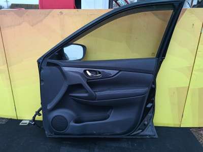 Двері передні праві Nissan Rogue 2014-2020