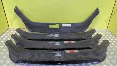 Накладка передней панели (телевизора) Audi Q7 (2006-2009)