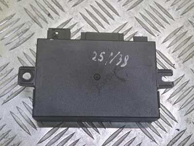 Блок фаркопа Volkswagen Touareg (2003-2006) дорестайл