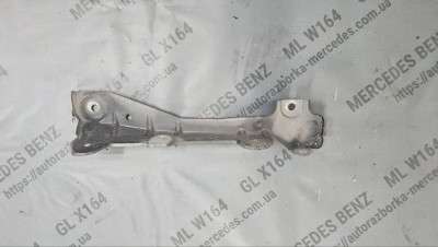 Кронштейн (креплення) крыла Mercedes ML W164 (2005-2011)