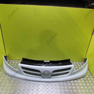 Накладка бампера переднього центральна Renault Trafic II, Opel Vivaro II, Nissan Primastar II (2006-2014) рестайл