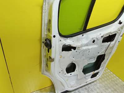 Двері передні праві Renault Trafic II, Opel Vivaro II, Nissan Primastar II (2001-2006) дорестайл