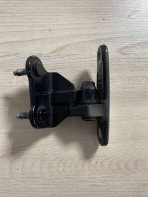 Петля двері задньої правої (верхня) E-class W212