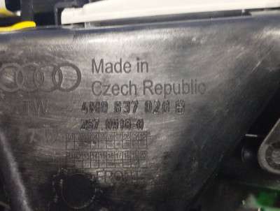 Ручка дверей внутрішня передня права Audi Q7 4M(2015-2020)