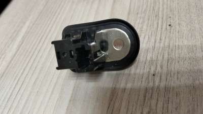 концовик дверей Nissan Leaf II 2018-2024
