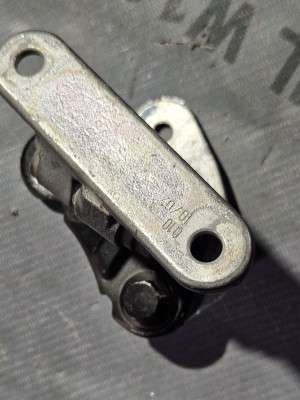 Петля дверей ліва (низ/верх, зад/перед) Mercedes ML W164 (2005-2011)