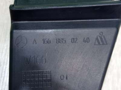 Кронштейн (кріплення) заднього бампера правий Mercedes GL X166