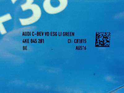 Скло кузовне переднє ліве Audi E-TRON