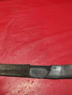 Уплотнитель стекла двери Volkswagen Touareg (2003-2006) дорестайл