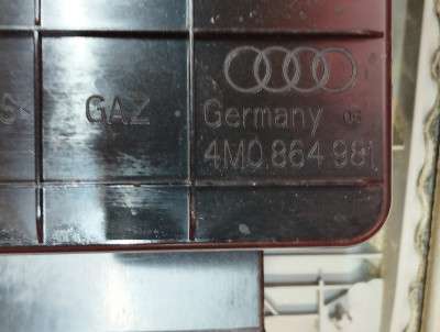 Консоль салону (центральна частина) Audi Q7 4M(2015-2020)
