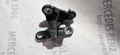 Петля дверей ліва (низ/верх, зад/перед) Mercedes ML W164 (2005-2011)