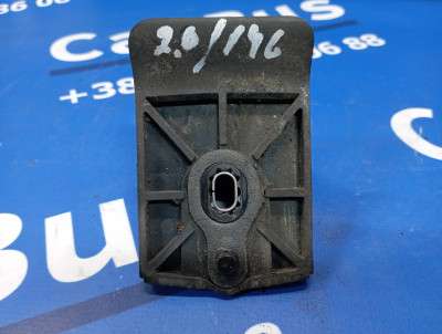 Упор дверей (капота, ляди) Renault Trafic II, Opel Vivaro II, Nissan Primastar II (2006-2014) рестайл - 2