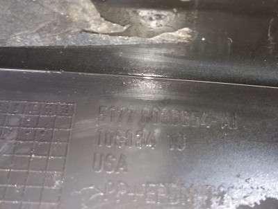 Накладка декоративна (молдинг) переднього правого крила BMW X5 E70 (2007-2010) дорестайл