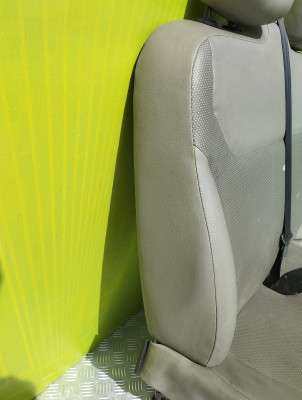 Сидение двойное Renault Trafic II, Opel Vivaro II, Nissan Primastar II (2001-2006) дорестайл