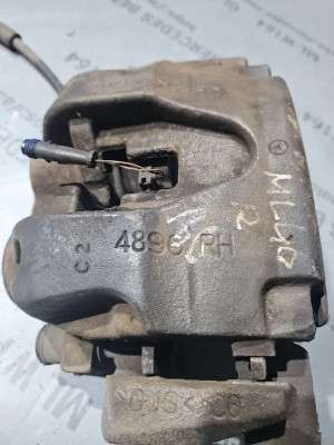 Супорт передній правий Mercedes ML W166 (з 2011) - 4