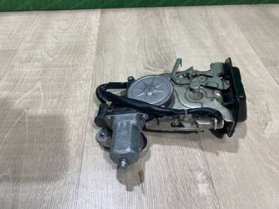 Замок кришки (двері) багажника Ford Explorer (2011-2019)