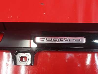 Декоративна накладка на торпедо Audi Q7 4M(2015-2020)