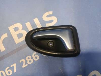 Ручка дверей внутрішня ліва сторона Renault Trafic II, Opel Vivaro II, Nissan Primastar II (2006-2014) рестайл
