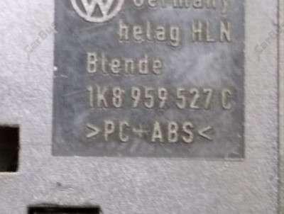 Кнопка открывания багажника Volkswagen Touareg NF (2010-2014)