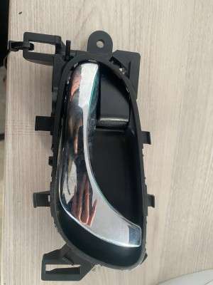 Ручка дверей внутрішня передня права Nissan Rogue 2014-2020