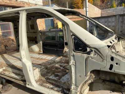 Кузов Четверть Передня Ліва Четверть Передня Права Четверть Задня Ліва Четверть Задня Права Ланжерон Mercedes-Benz Vito W 639 (2010-2014) рестайл