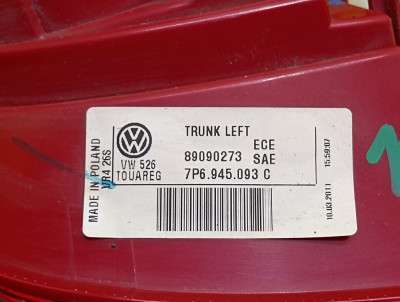 Ліхтар кришки багажника лівий Volkswagen Touareg NF (2010-2014) - 4