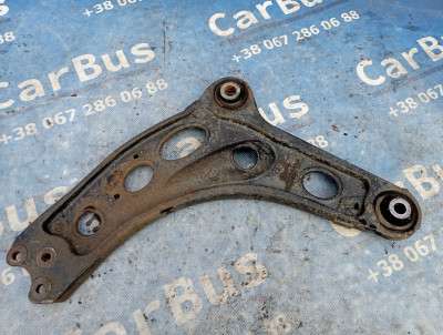 Рычаг передний правый Renault Trafic II, Opel Vivaro II, Nissan Primastar II (2006-2014) рестайл