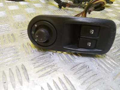Комплект стеклоподъемников Renault Trafic II, Opel Vivaro II, Nissan Primastar II (2006-2014) рестайл