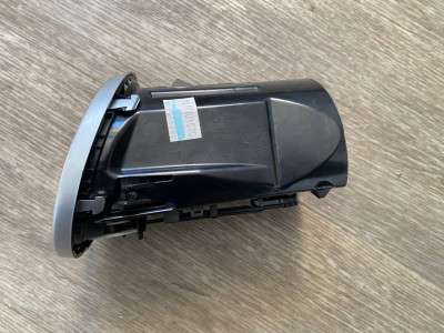 Дефлектор обдува салона центральный Mercedes GL X164