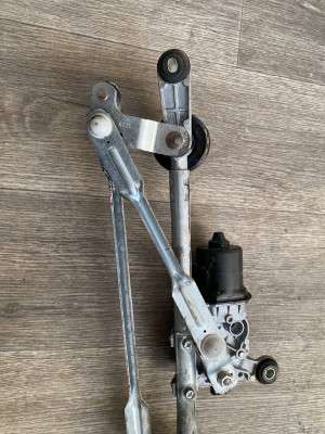 Трапеція склоочисників (двірників) Nissan Leaf II 2018-2024