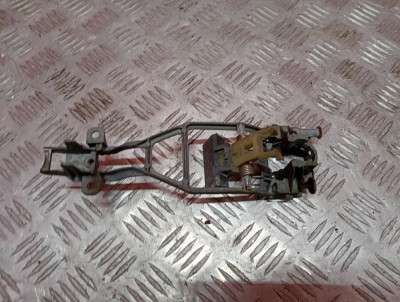 Кронштейн (тримач) ручки дверей Volkswagen Touareg (2007-2010) рестайл