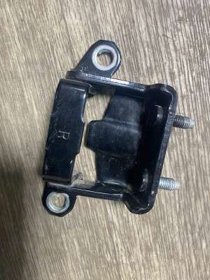 Петля Nissan Rogue 2014-2020