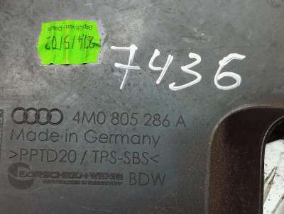 Ущільнювач крила Audi Q7 4M(2015-2020)