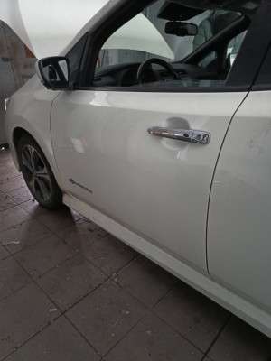 Дверь передняя левая Nissan Leaf II 2018-2024