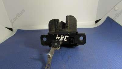 Замок кришки (двері) багажника Volkswagen Touareg (2007-2010) рестайл