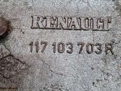 Кронштейн генератору RENAULT MASTER III