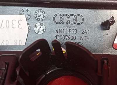Пластиковій елемент салону Audi Q7 4M(2015-2020)