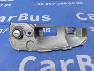 Кронштейн (тримач) ручки дверей Renault Trafic II, Opel Vivaro II, Nissan Primastar II (2006-2014) рестайл