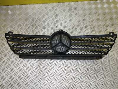 Решетка радиатора Mercedes-Benz Vito W 639 (2003-2010) дорестайл